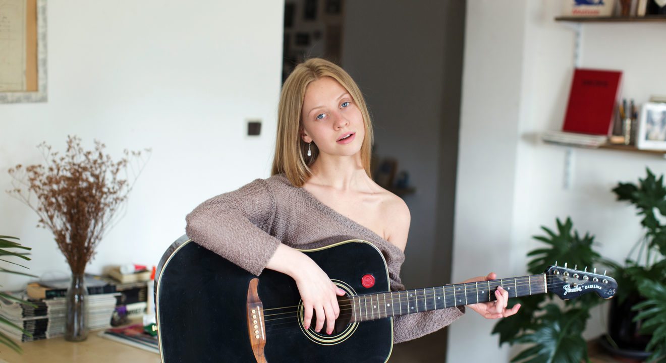 5 reasons why you should have instruments in your living room ...
